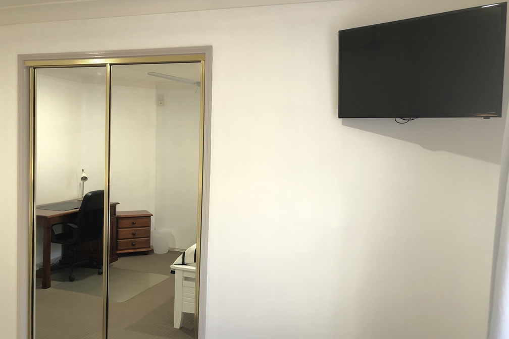 Room 6, Arundel house, Gold Coast